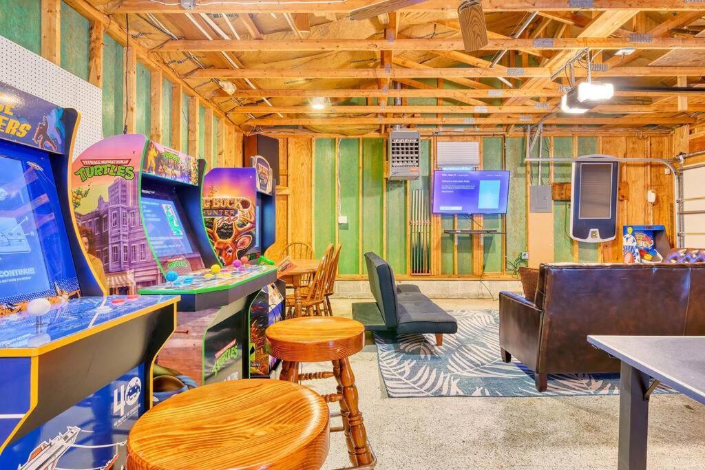 Holiday home Antler Ridge: 3bdr W Hot Tub & Game