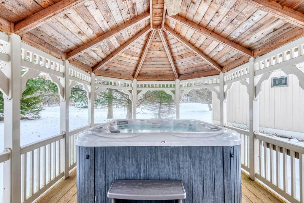 Holiday home Antler Ridge: 3bdr W Hot Tub & Game