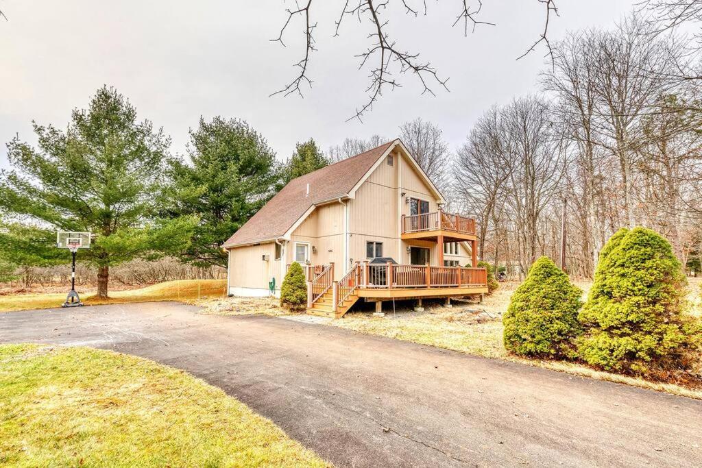 Antler Ridge: 3bdr W Hot Tub & Game Holiday home Albrightsville